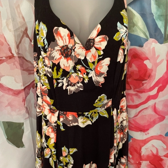 torrid | Floral Print Ponte Pleated Skater Dress - Picture 5 of 11